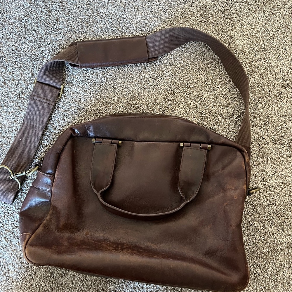 Uggs computer/messenger bag